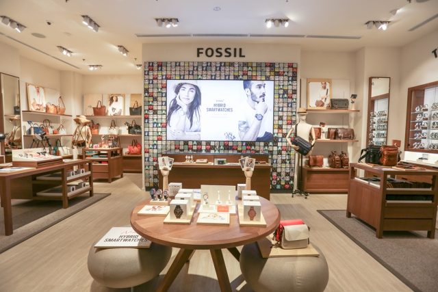 fossil aida small crossbody